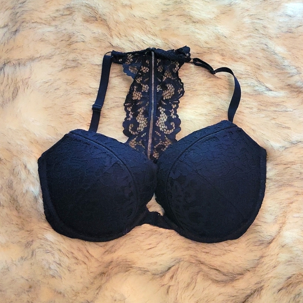 Victoria's secret very sexy snap front push up bra